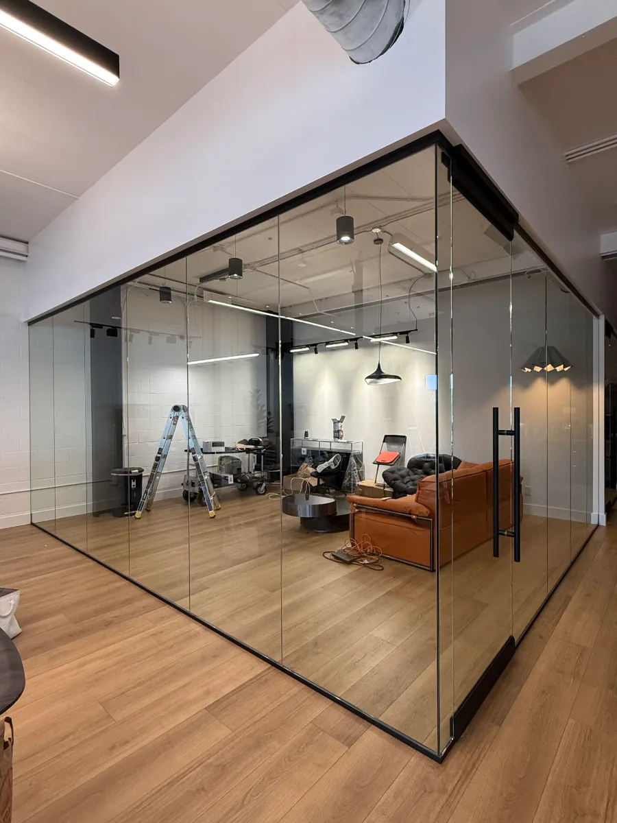 Glass partitions by American Glass Experts