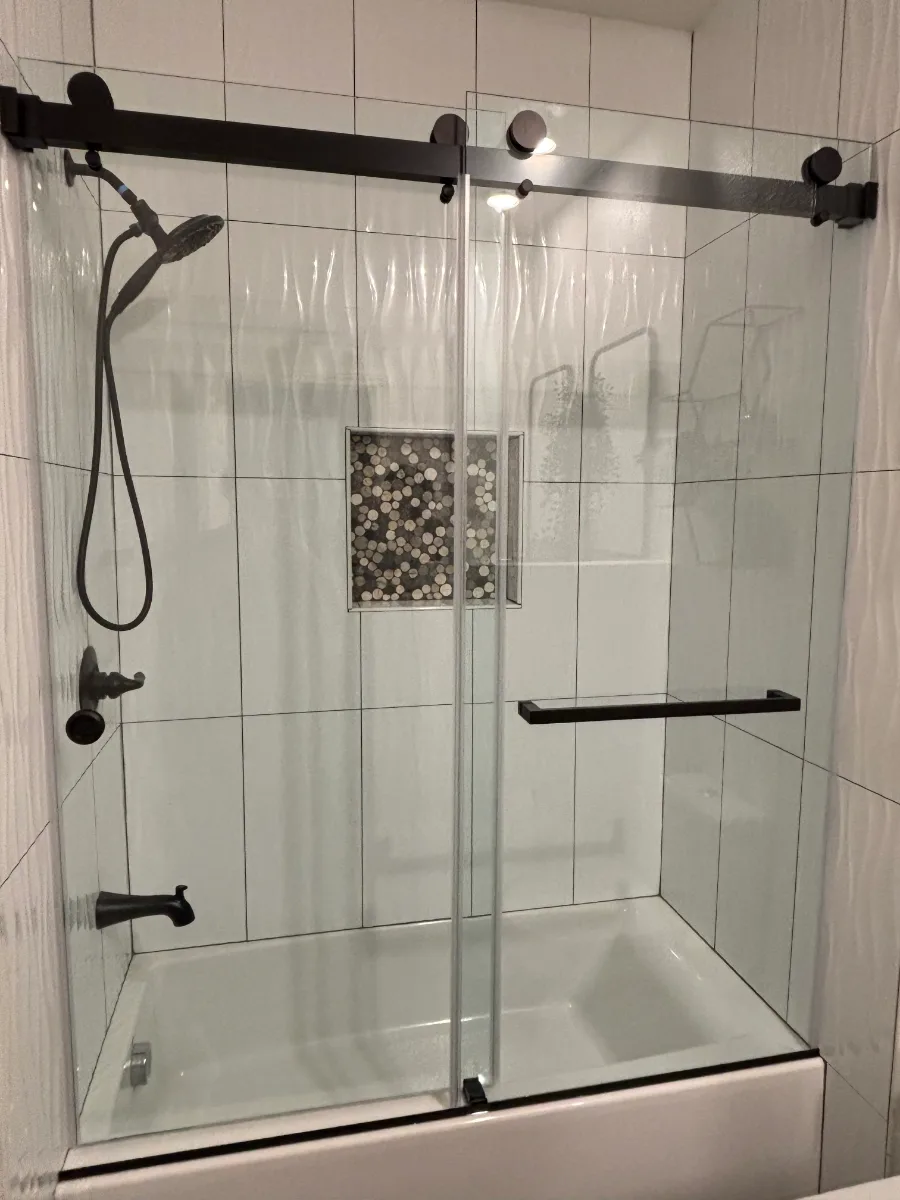 Shower Enclosure by American Glass Experts