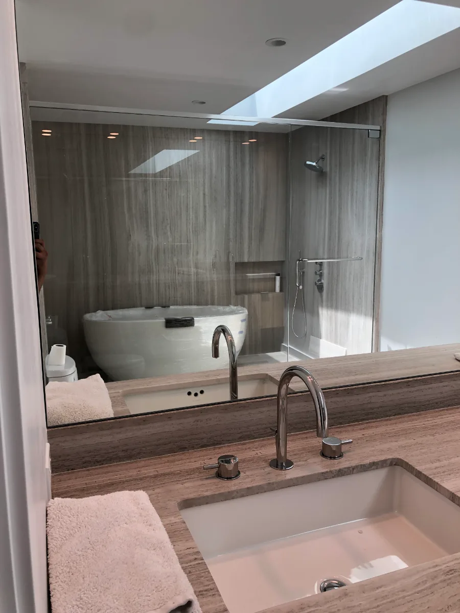 Shower Enclosure by American Glass Experts