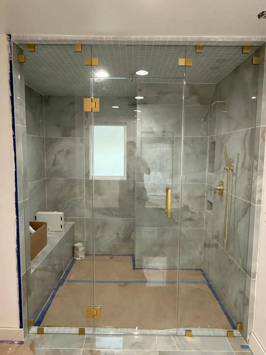 Shower Enclosure by American Glass Experts