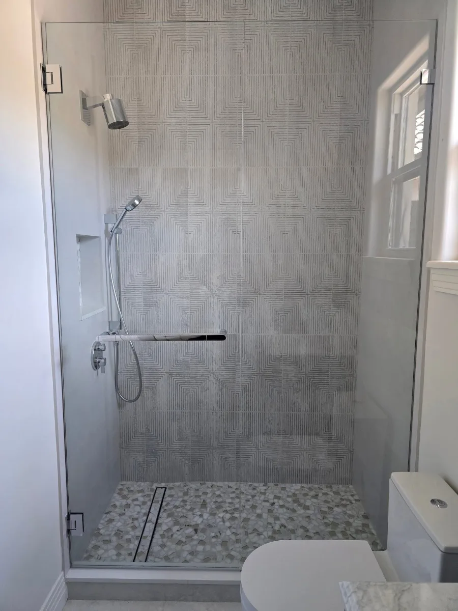 Shower Enclosure by American Glass Experts