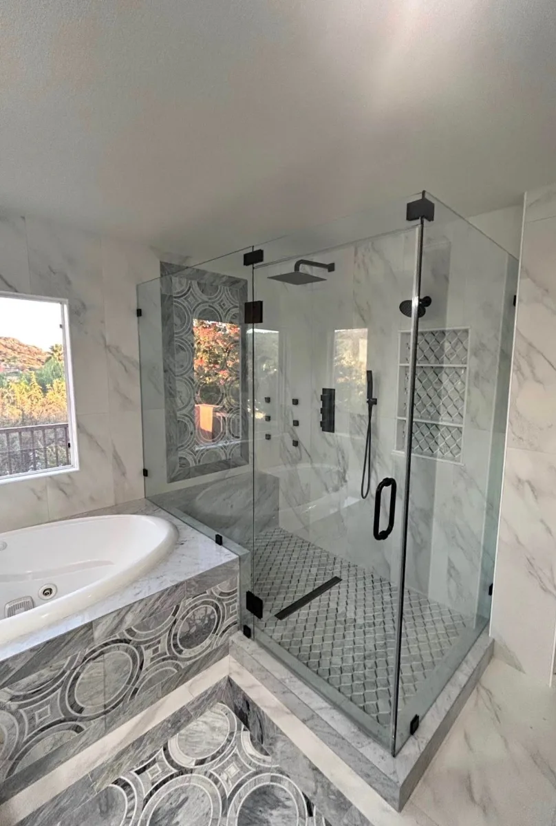 Shower Enclosure by American Glass Experts
